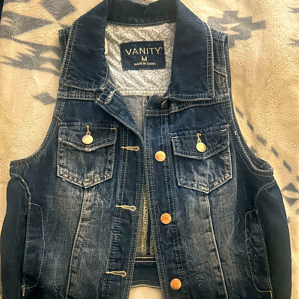 Women’s Jean Vest